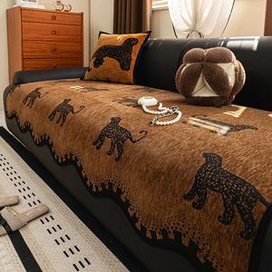 Classic Leopard Pattern Couch Cover, 1 Count Non-slip Removable Furniture Protector, Comfortable Home Decor for Living Room