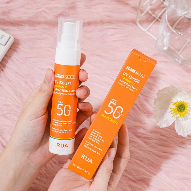 Vitamin C Sunscreen for Face and Body, Non-Greasy, Sweat- & Water-Resistant, Ideal for Outdoor Activities on Sunny Days Comfort Cosmetic 2