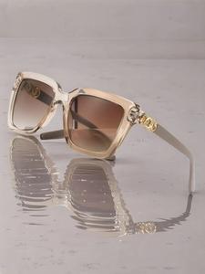 Lifemando Classic Square Frame Sunglasses, Elegant Trendy Sunglasses for Women, Fashionable Sunglasses for Everyday Use and Outdoor Activities