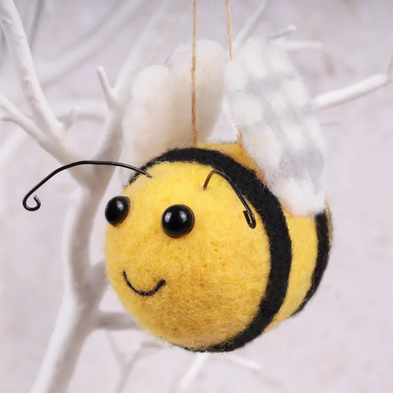 Needle Felting Bee Kit 1