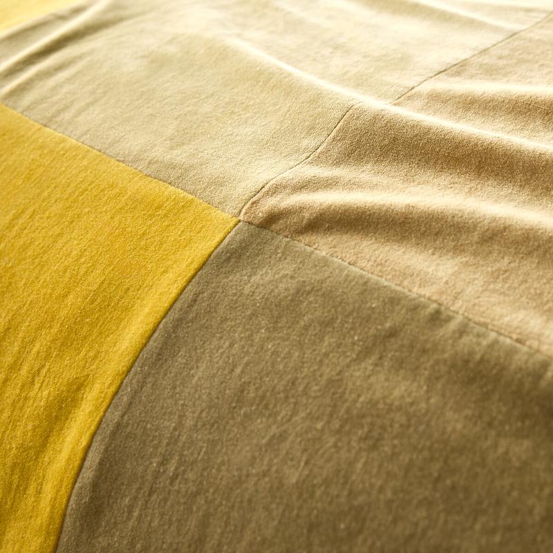 Tadeo Cotton Velvet Patchwork Quilt 2