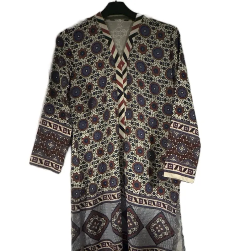 Asian style women’s casual wear kurta.jarjat fabric with beautiful print ,stitching is so beautiful fabric very comfy and long sleeves . Summer Womenswear 3
