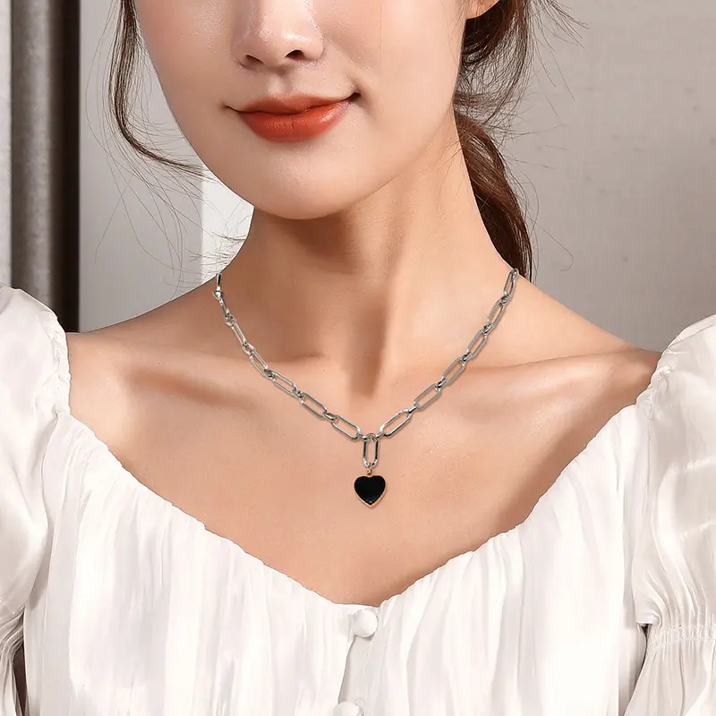 ‘Loved’ Chain Necklace Silver Cute fashion trends All Stars