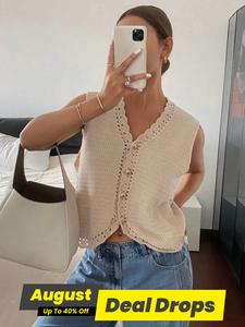 Women's Plain Crop Sweater Vest, Casual Fitted Sleeveless Cropped Knitwear for Spring & Fall, Fashion Women's Knit Clothing for Daily Wear, Womenswear, Lady Tops, Minimalist Casual Sleeveless Outerwear, Button Front Vest