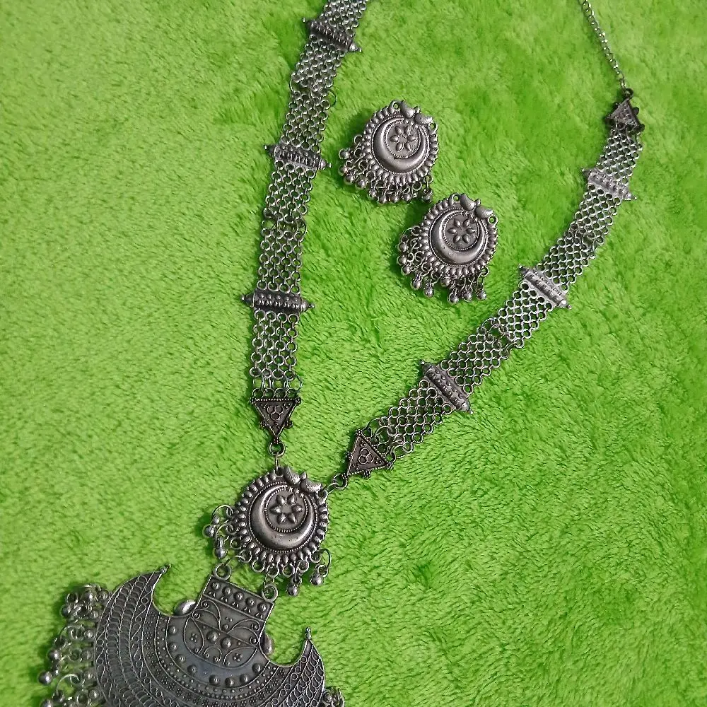 silver  Neckless with Earrings - Traditional Indian Jewelry