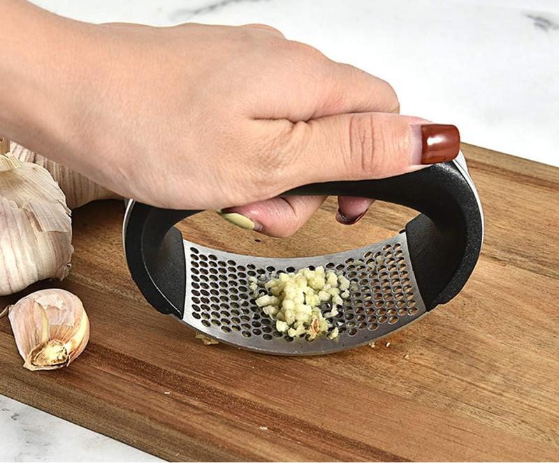 Product Introduction of HEAVY DUTY STAINLESS STEEL GARLIC PRESSER SQUEEZER CRUSHER ROCKER KITCHEN MINCER 3