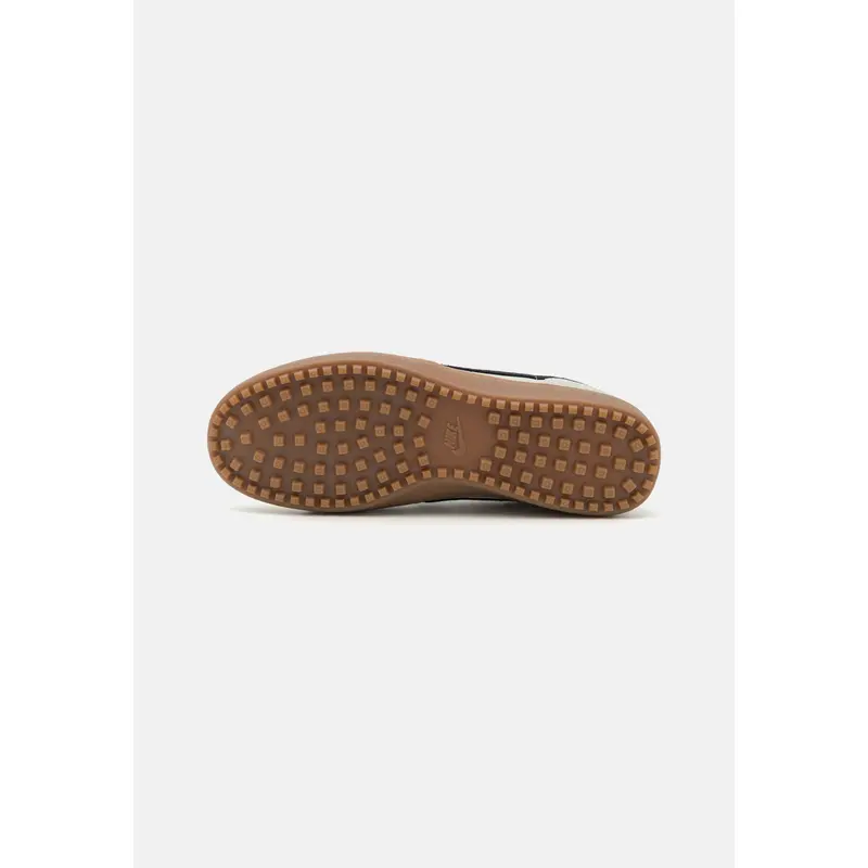 NIKE FIELD GENERAL - Trainers 4
