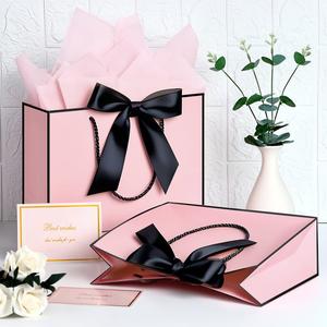 1/3sets, Large Paper Gift Bags - Comes with Tissue Paper and Greeting Cards - Valentine's Day Gift Bags - Bridal Gift - Portable Gift Bags with Handles - (Suitable for Women's Bridesmaids, Birthdays, Valentine's Day, Wedding Parties