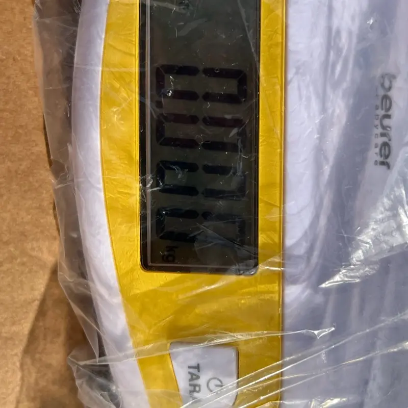 Beurer BY80 Baby Weighing Scales with HOLD Function and LCD Display - Healthcare Sanggol 6