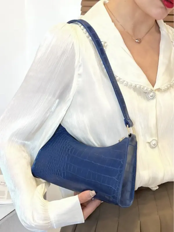 Crocodile shoulder bag, elegant highlight for every outfit, enhances modern and attractive beauty 1