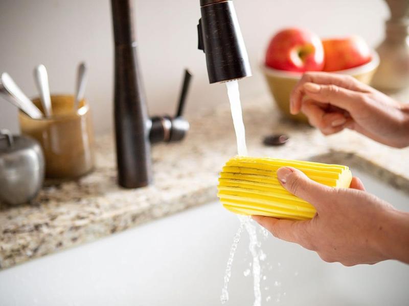 Damp Duster, Multipurpose Dusters for Cleaning - Venetian & Wooden Blind Cleaner, Ridged Dusting Sponge for Vents, Radiator, Skirting Boards, Mirrors - Home Cleaning Products, Yellow 5