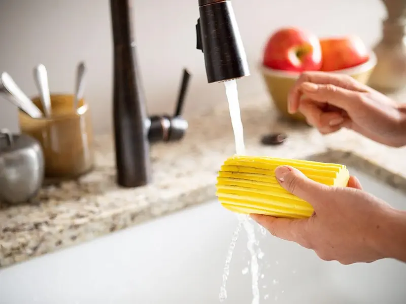Damp Duster, Multipurpose Dusters for Cleaning - Venetian & Wooden Blind Cleaner, Ridged Dusting Sponge for Vents, Radiator, Skirting Boards, Mirrors - Home Cleaning Products, Yellow 4