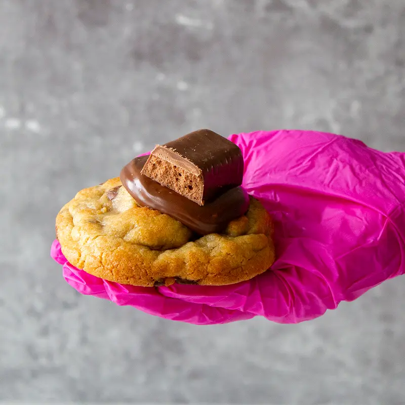 Indulgent Deluxe Cookies with a range of flavours 7