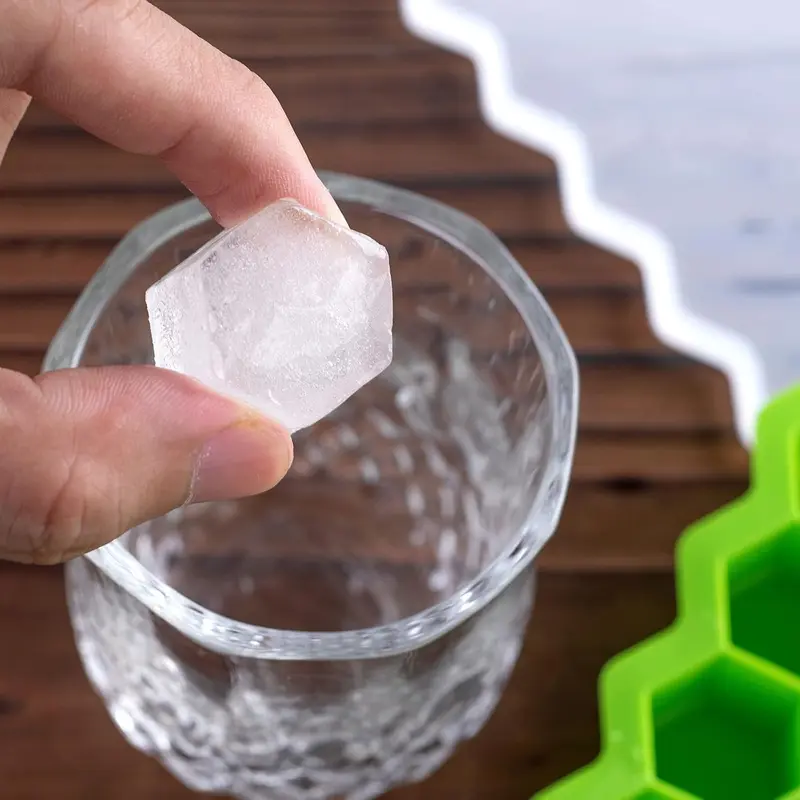 Premium Ice Cube Trays, Silicone Ice Cube Molds with Sealing Lid, 74-Ice Trays, Reusable, Safe Hexagonal Ice Cube Molds, for Chilled Drinks, Whiskey, Cocktail, Food 5