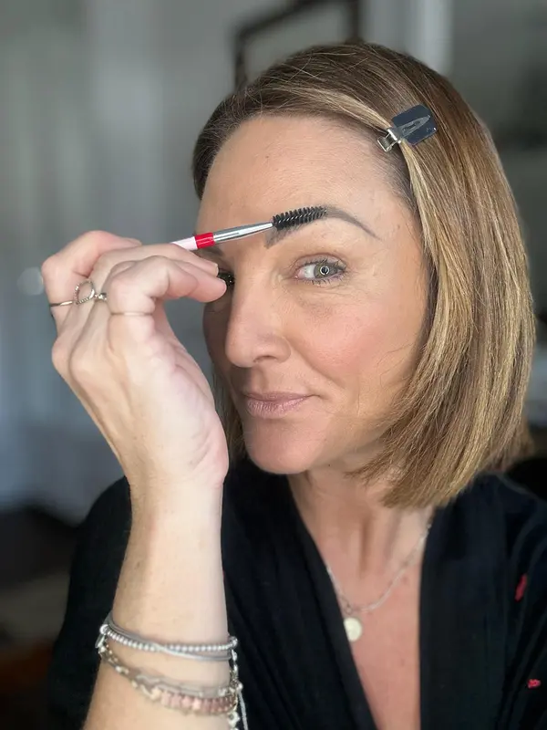 Angled Eyebrow & Eyeliner Brush With Spoolie For Precision & Definition 2