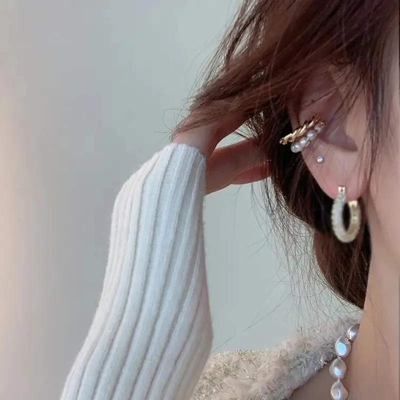 2025 New Korean Gold Color Double Circle Twist Pearl Ear Cuff Vintage Geometric Circle Earcuff Fake Piercing Pearls Clip on Earings 1