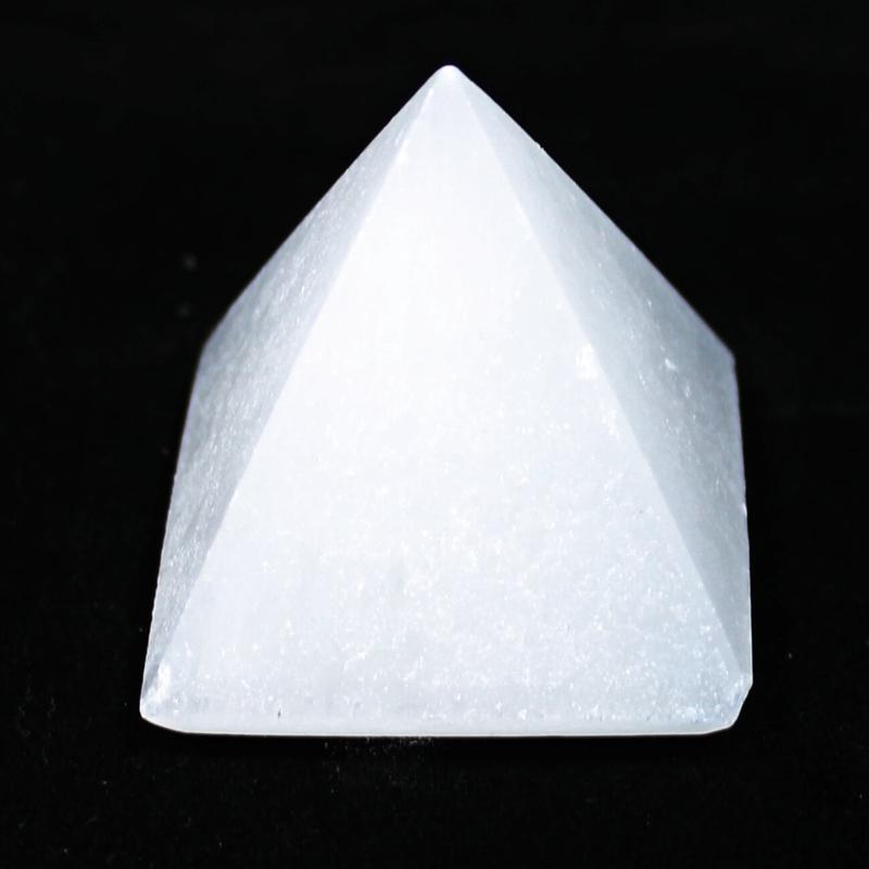 Selenite Pyramid (5cm) 0