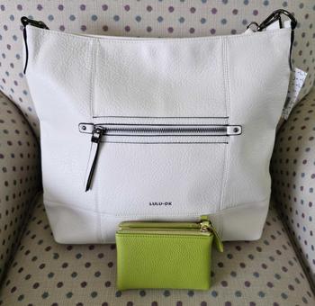 Product Review of Stunning Large Shoulder/Crossbody Handbag with Zip Top & Pockets in 4 Colours - Soft PU Leather from C**e ** 1