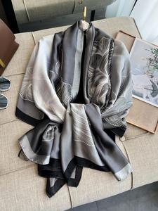 Women's Floral Print Silk Scarf, Lightweight Versatile Shawl for Sun Protection, Fashion Accessories for Daily Wear