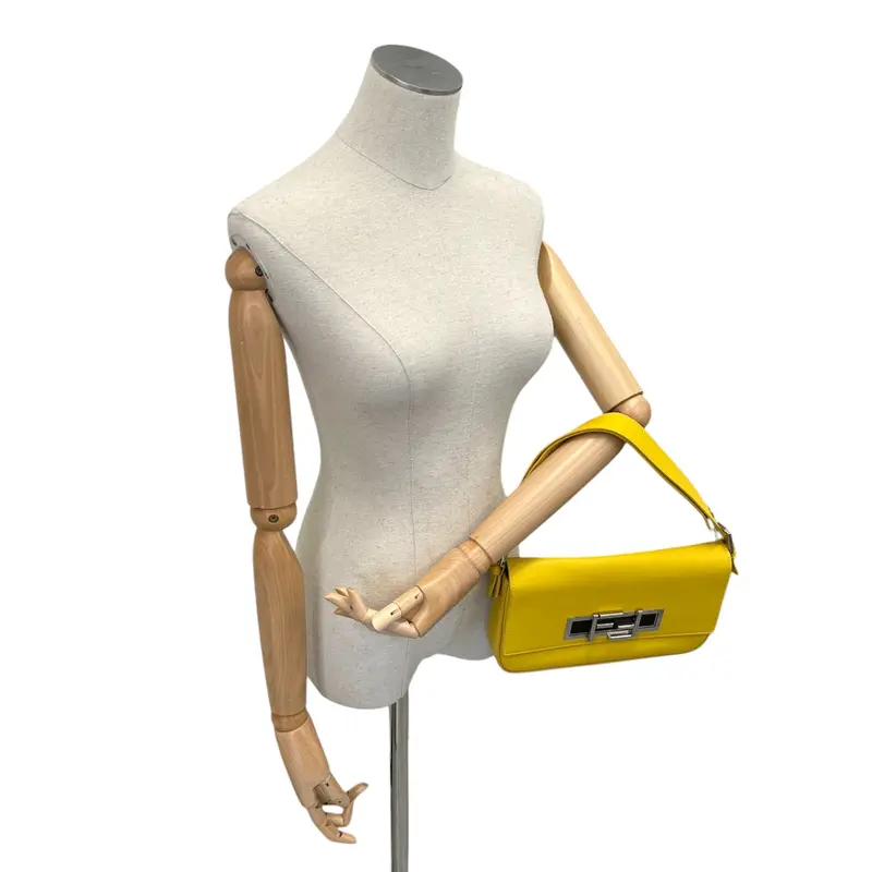 Pre-owned  Fendi  Women's 3 Baguette Handbag Yellow 1