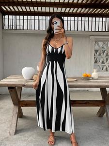 Women's Cami Dress, Casual Fitted Sleeveless Spaghetti Strap Dress for Summer, Women's Clothing for Daily Wear, Holiday Dresses, Womenswear, Maxi Slip Dress, Casual Boho Style Sundress, Effortless Summer Look