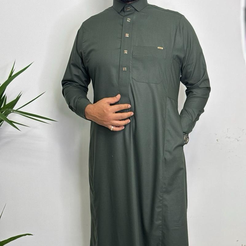 Emerald Saudi Premium Thobe for Men - Indulgent Fabric, Breast Pocket & Two Side Pockets with yellow metal buttons luxury 4
