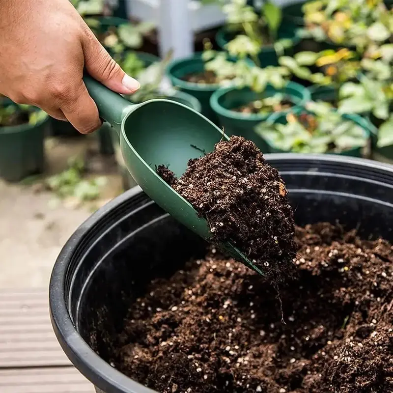 Garden Shovel Plant Hand Trowels Soil Planting Digging Transplanting MultiFunction Beach Sand Pet's Food Scoop Garden Tools 3
