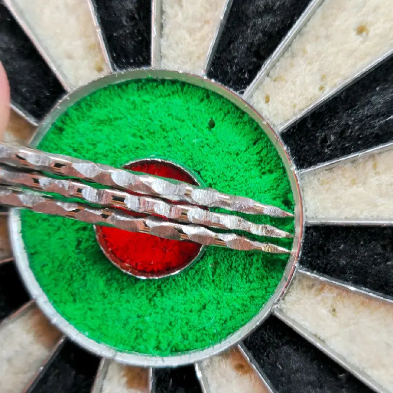 Jukebox Deaf Leopard Standard Dart Points 3