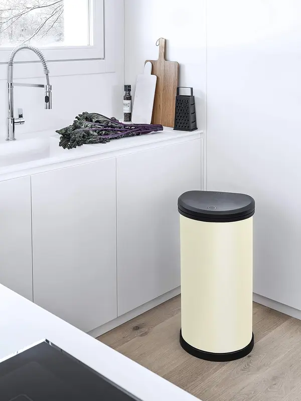 Curver Metal Effect 70% Recycled Kitchen One Touch Deco Bin, 40 Litre 1