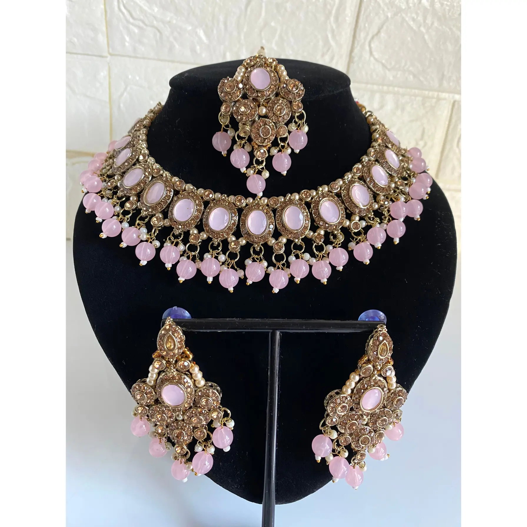 Nehar Necklace Earrings & Tikka Set