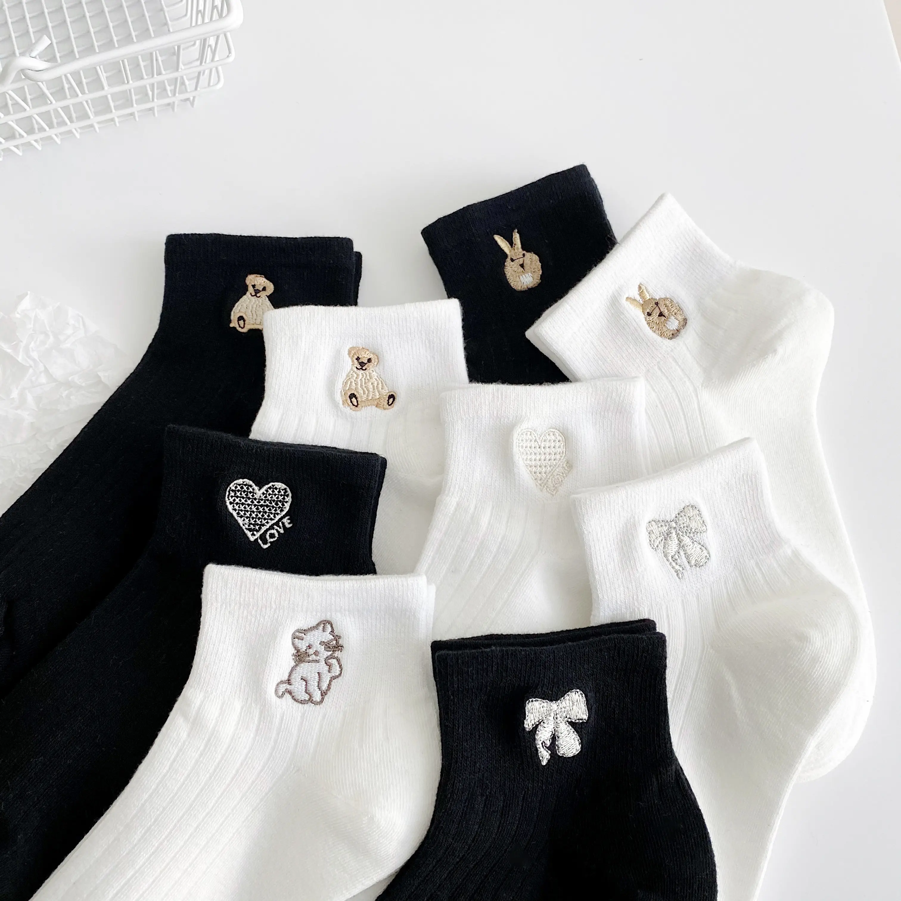 5/10 Pairs of Vibrant Embroidery Socks - Soft, Breathable, and Comfortable Crew Socks for Women - Stylish Stockings and Hosiery for Daily Wear