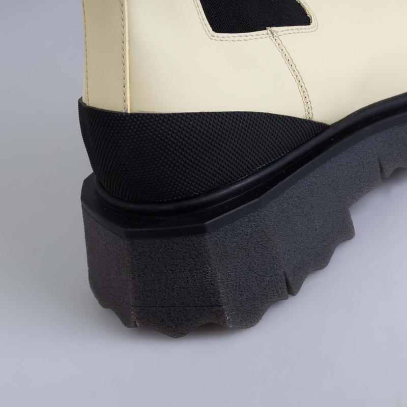 Women's Off White Calf Sponge Chelsea Boots in Cream 5