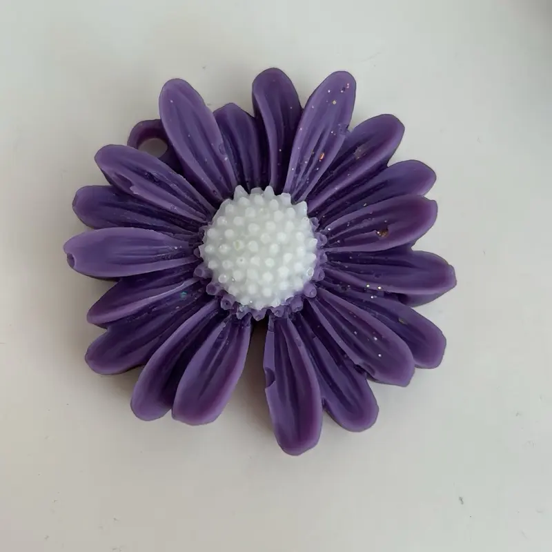 Chunky flower shaped highly scented wax melt