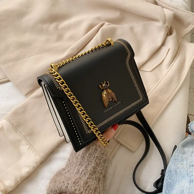 Women's Elegant Bee Patched Decor Chain Strap Crossbody Bag, Vintage Bee Decor Square Underarm Bag, Designer Bags, Minimalist Temperament Quilted Design Shoulder Bag, Trendy Crossbody Bag for Daily Use, Crossbody Purses 2025, Purse 8