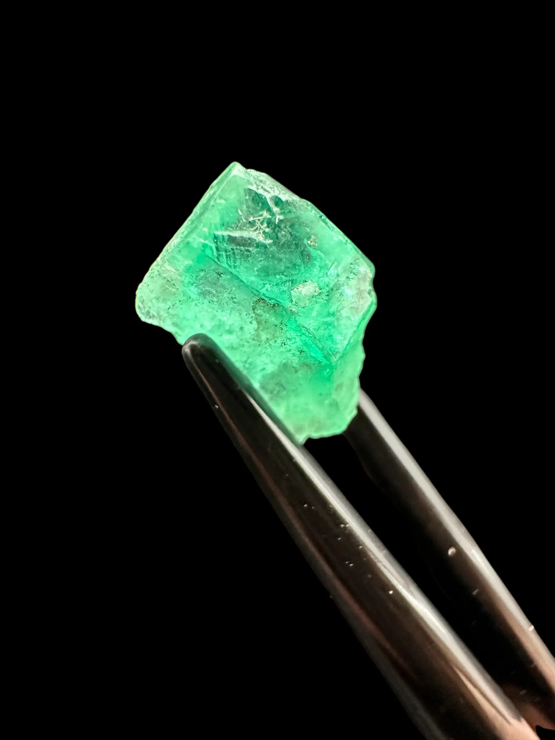 natural emerald crystal, raw Colombian emerald, green emerald for collectors, uncut emerald, emerald mineral specimen, crystal gift