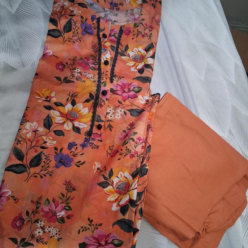 small to XL 2 pc prunted lawn suit 1