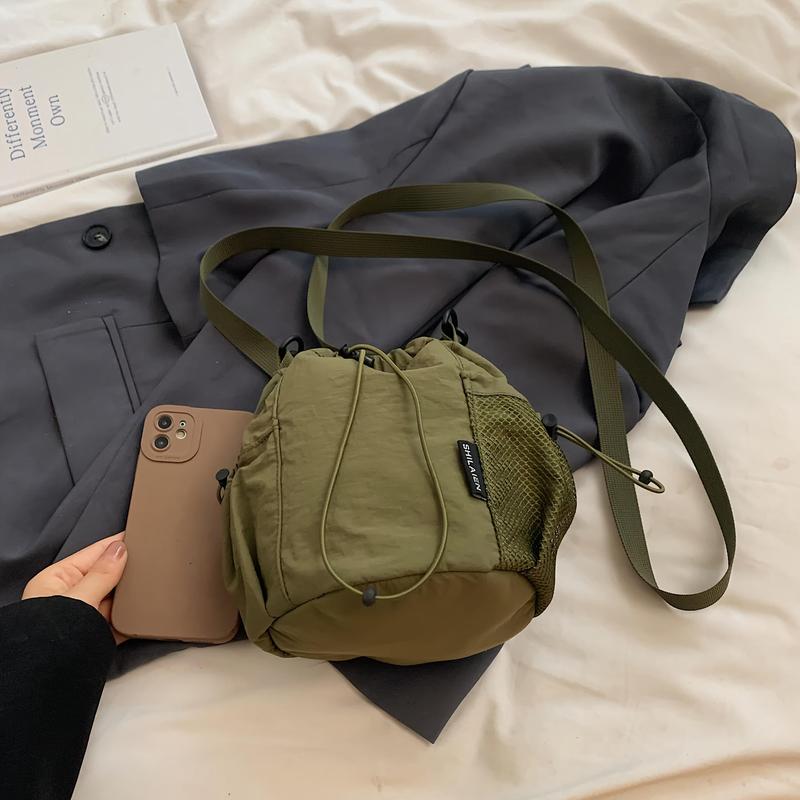 Product Introduction of Fashionable And Casual Lightweight Women'S Drawstring Bucket Bag, Simple And Versatile Casual Single-Shoulder Bag with Multiple Compartments, Small Cloth Bag for Phone And Coins, Suitable for Women'S Daily Use, Shopping, Fitness, Cycling, And Travel. 2