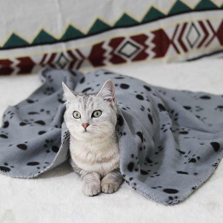 Product Introduction of Cozy Fleece Pet Blanket – Flannel Paw Print Throw for Dogs & Cats | Soft, Washable & Eco-Friendly Bedding – Best for Cats, Dogs and other pets 5