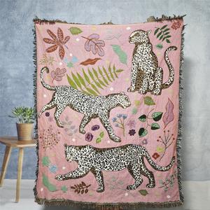 Snow Leopard Pattern Tassel Throw Blanket, Bohemian Style Woven Blanket, Soft Warm Napping Blanket for Home Sofa Bed Office Travel Camping