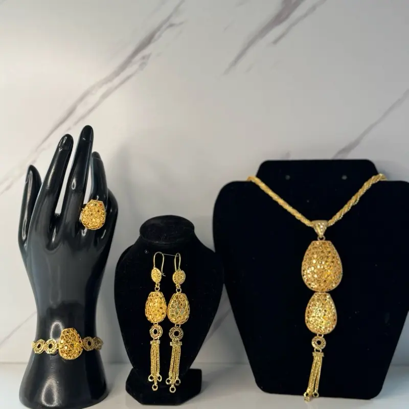 Royal Pandent Neckless - Elegant and Stylish 0