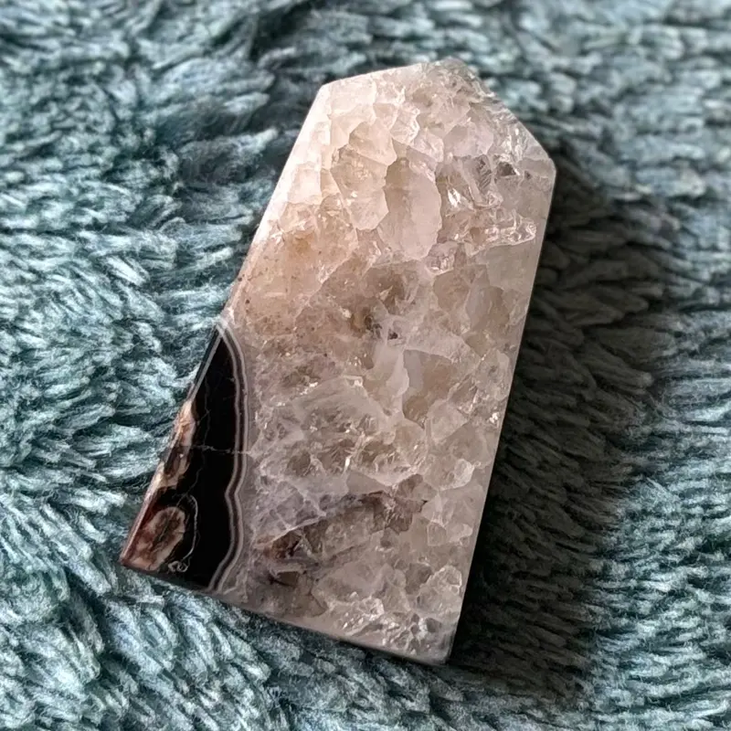 Block agate druzy tower Crystal - Witch, Pagan, Witchcraft, Altar, Spiritual 1