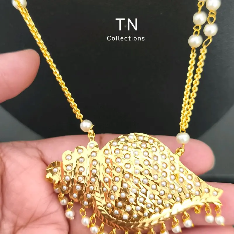Traditional Indian Micro gold plated Sangu pathakkam with pearl chain Jewellery 1