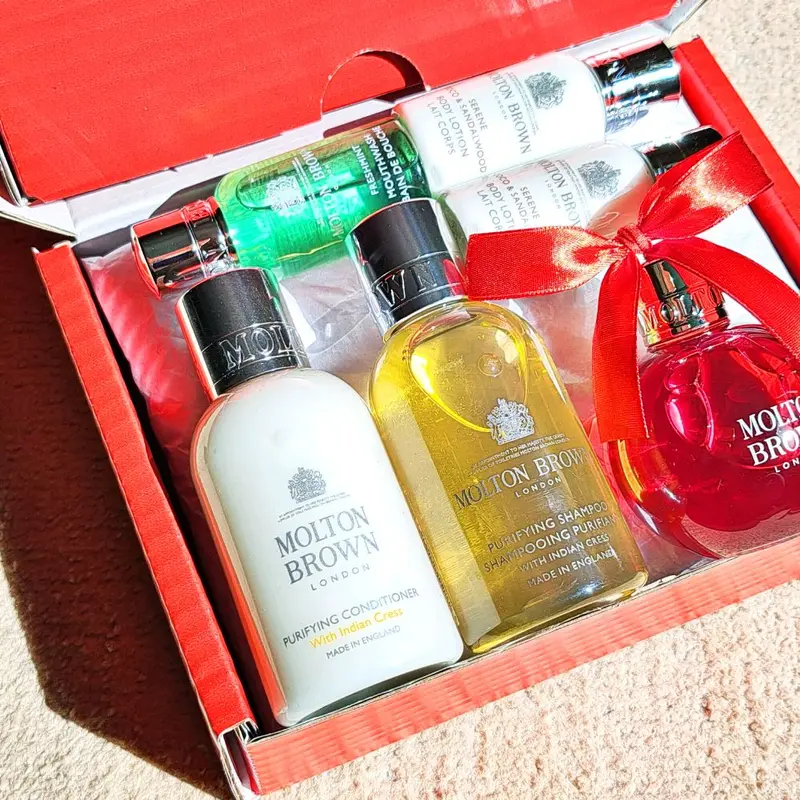Luxury Self Care Gift Set containing Molton Brown products - Bath & Shower Gel, Body Care Set, Skin Care Cosmetics - Gift Boxed - Comfort & Care, Birthday, Anniversary, Thank You Gift, Ladies Pamper Hamper, Nourishing Set 2