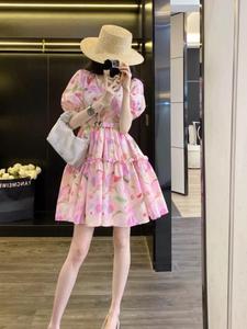 【 Advanced yet age reducing, this dress is loved by women aged 18-35 】 Gentle and age reducing temperament dress 2025 summer new French waist cinching floral fashion chic girl short skirt for women