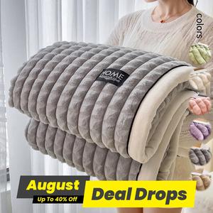 Plaid Pattern Soft Breathable Blanket, 1/2 Counts Soft Comfortable Warm Throw Blanket, Room Accessories Bedding Supplies for Home Bedroom Sofa Couch Dormitory Travel, Valentine's Day, Gift for Her, Soft Comfy Blanket, Machine Washable Blanket