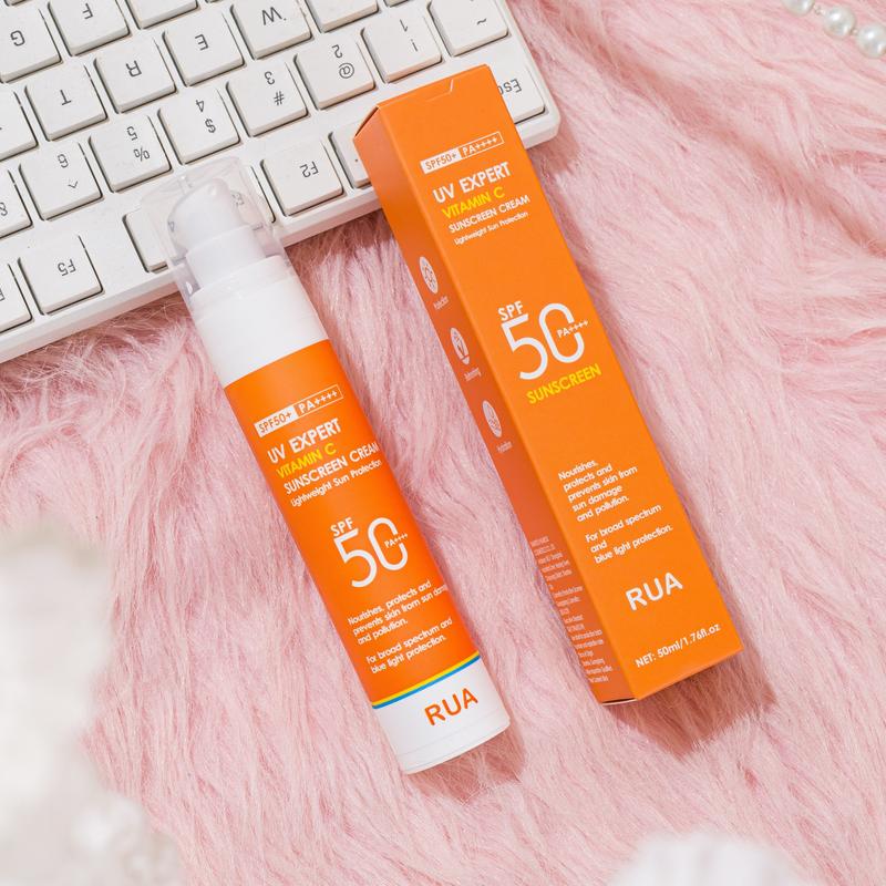 Vitamin C Sunscreen for Face and Body, Non-Greasy, Sweat- & Water-Resistant, Ideal for Outdoor Activities on Sunny Days Comfort Cosmetic 0