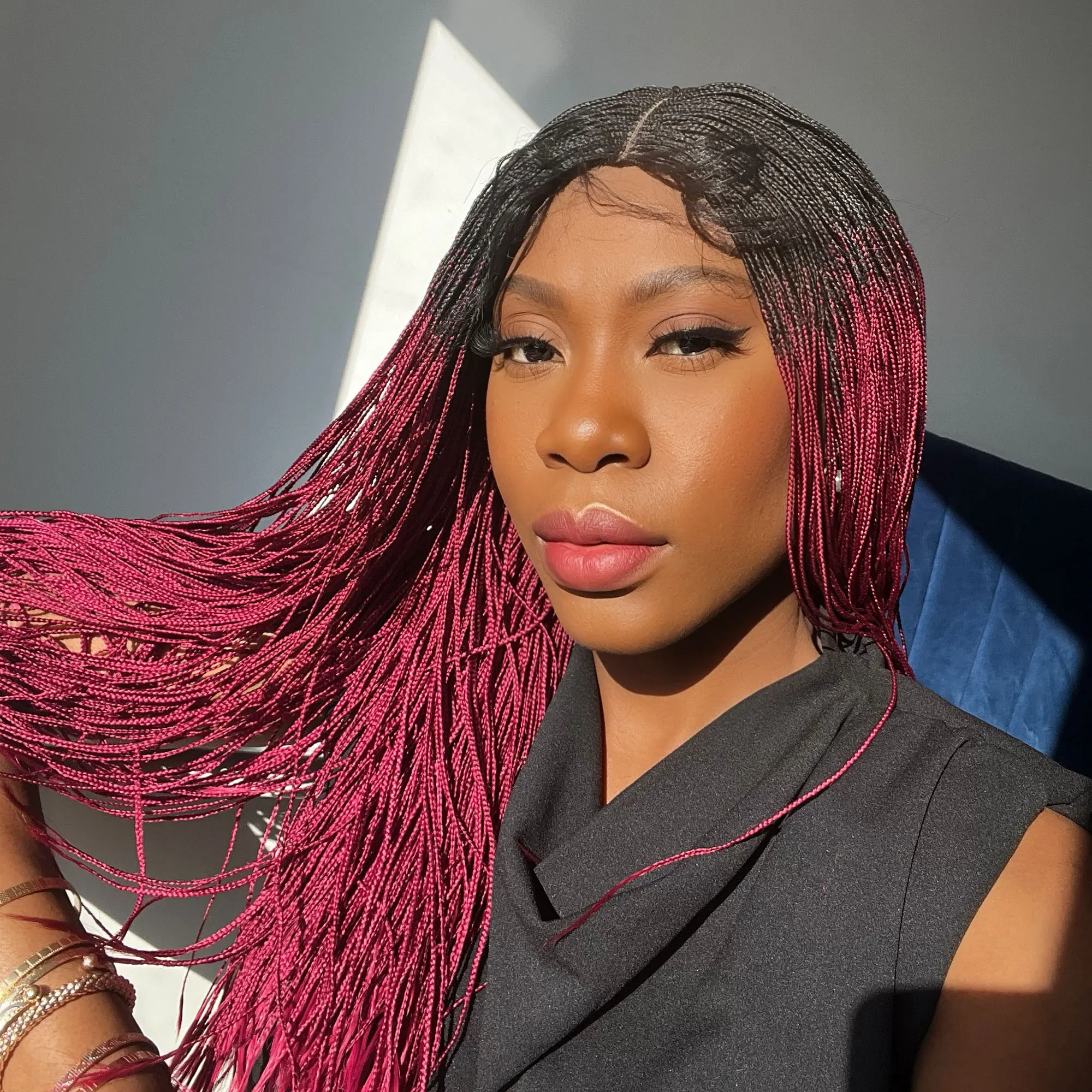 UniqueBraidedWigs Micro Box Braids Wig - 18 Inch Short Braided Wig for Women - #1b/Burgundy ombre