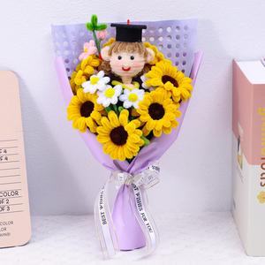Lovely Handmade Graduation Sunflower Bouquet for Students Celebration Ceremony