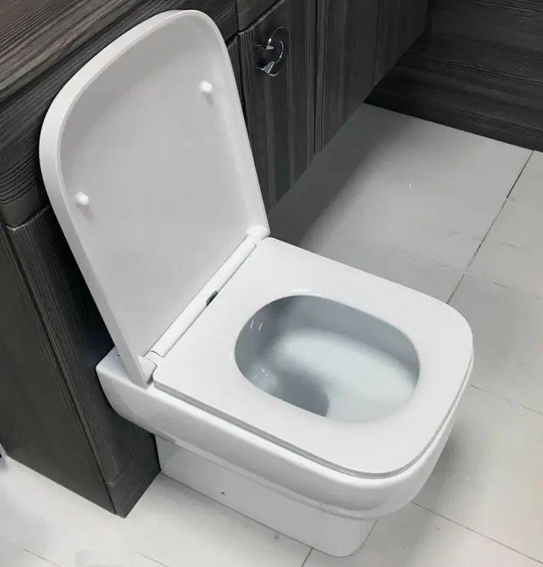 Soft Close Square Toilet Seat with Quick Release & Anti-Bacterial Properties SUS Hinge Rotates 360° Easy Lift & Adjustable Fit for Various Models 1