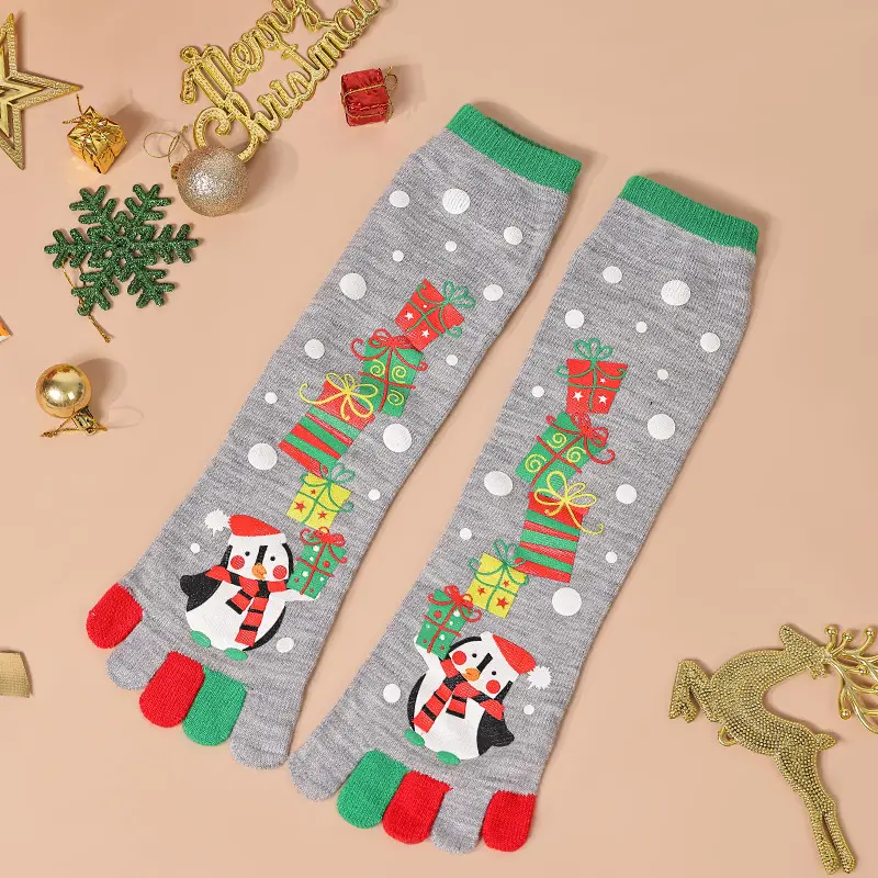 Christmas Socks with Toes Five Toes Christmas Socks Cartoon Five Finger Socks for Women Winter Funny Socks 4